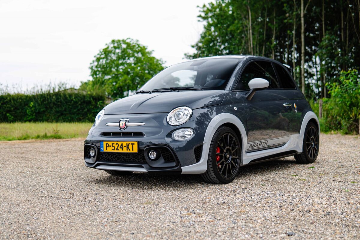 Portachiavi Abarth 695 by Borgese  Libreria Concessionaria Milano