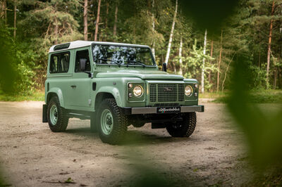 Land Rover Defender Heritage Edition