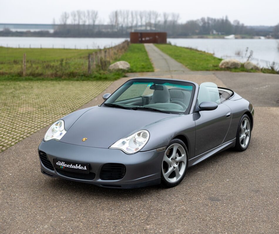 Porsche 996 Carrera 4 Cabriolet