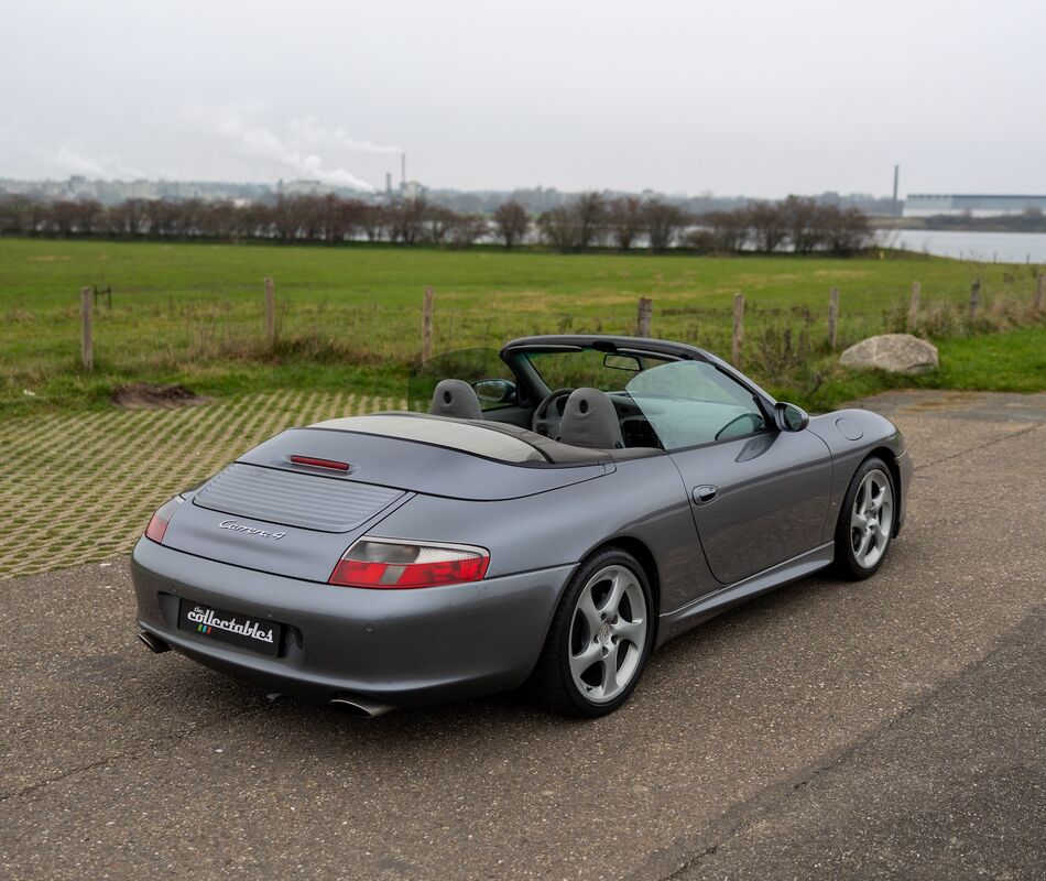 Porsche 996 Carrera 4 Cabriolet