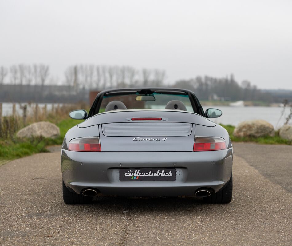 Porsche 996 Carrera 4 Cabriolet