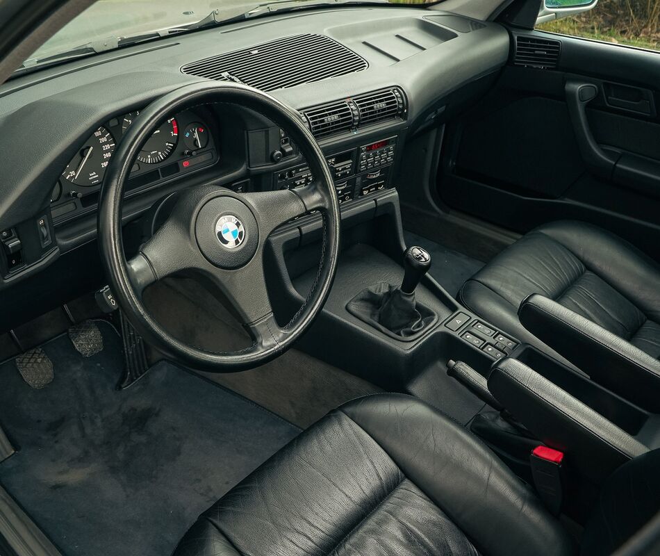 Verwacht - BMW 535i E34