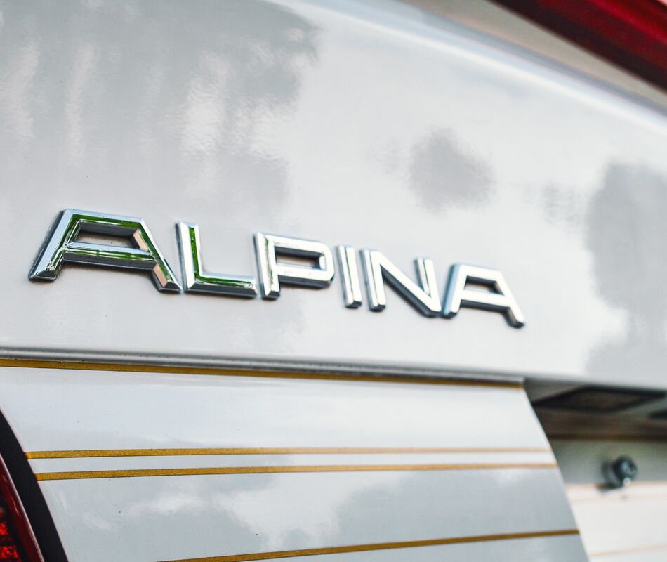 Alpina B10 V8 (4.6L)