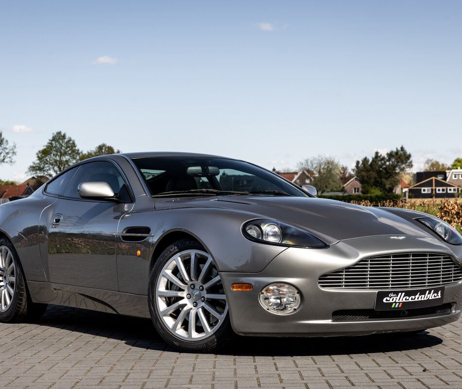 Aston Martin Vanquish 5.9