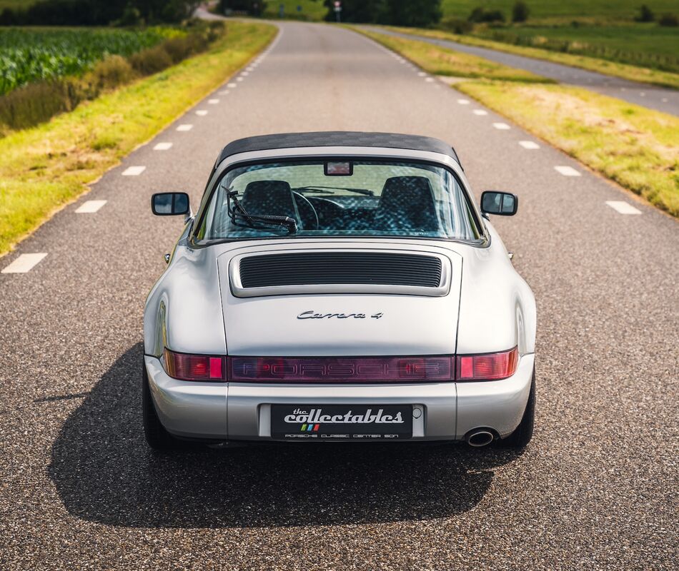 Porsche 911 (964) Carrera 4 Targa