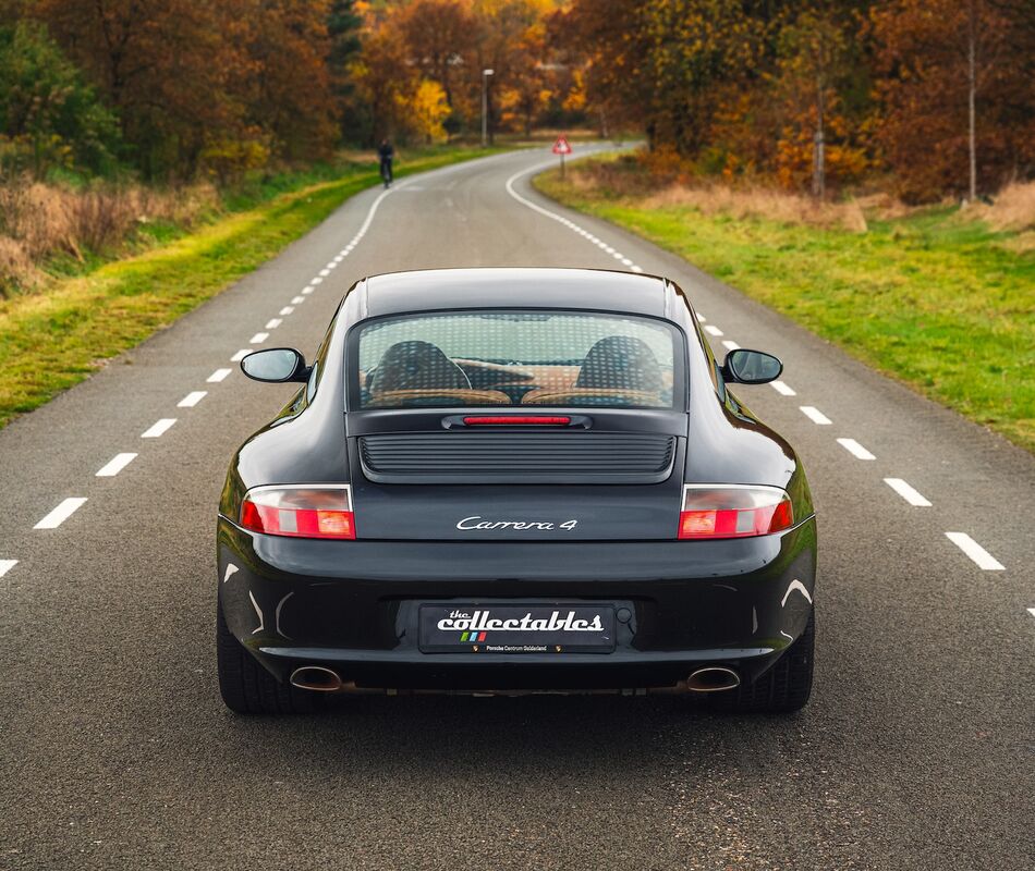 Porsche 911 (996) Carrera 4 Coupe