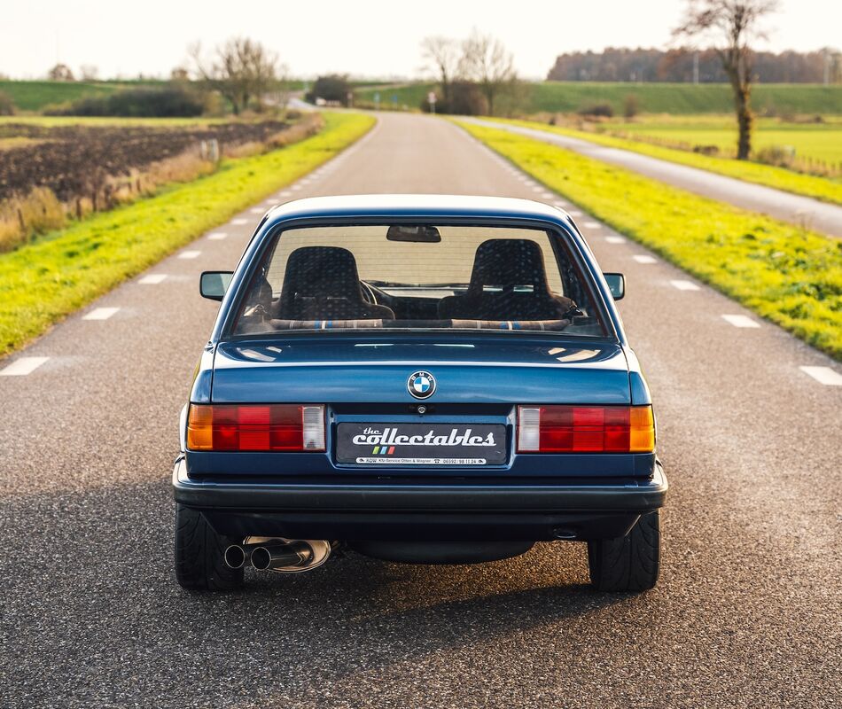 BMW 325i (E30) 2-deurs